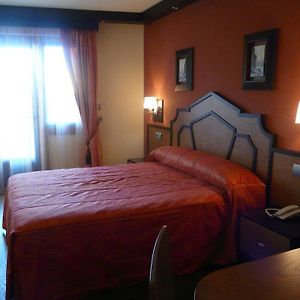 Hotel Tio Manolo De Noia